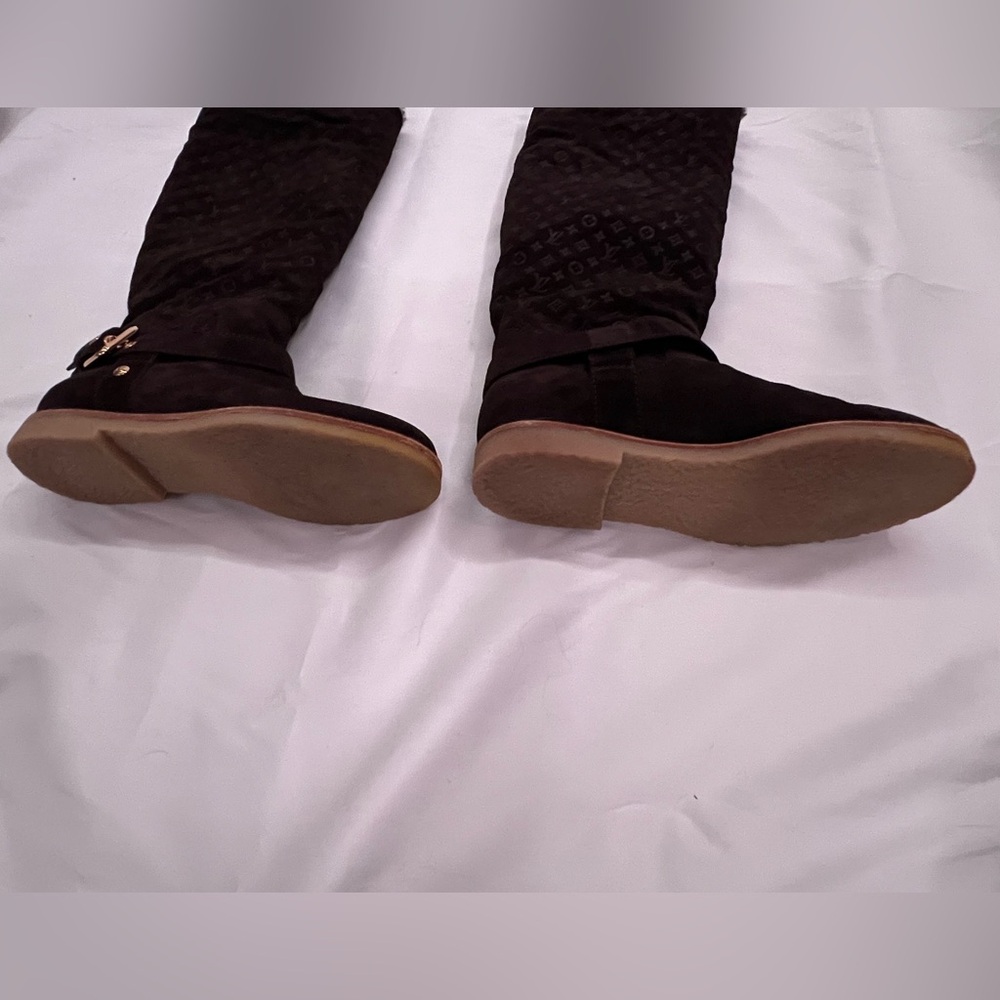 Louis Vuitton Fauvist Brown Monogram Suede Knee Length Boots - Picture 16 of 16